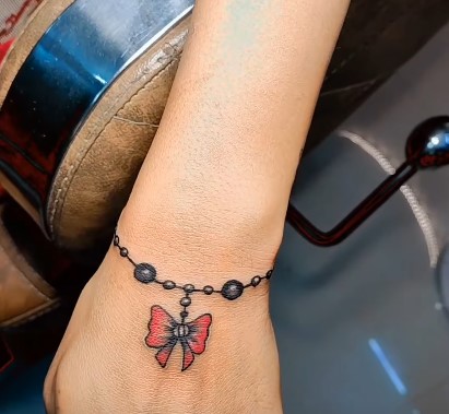 13+ Simple & Stylish Wrist Tattoos for Girls
