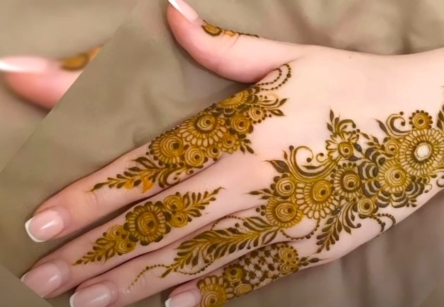 Khafif Mehndi Design Back Hand