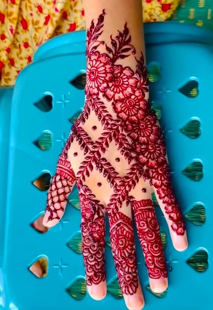 Geometric Khafif Pattern Khafif Mehndi Design Back Hand