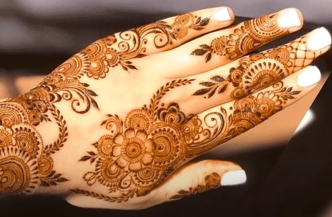 Rose & Petal Art Khafif Mehndi Design Back Hand