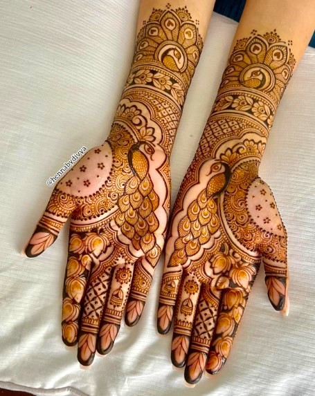 Peacock Motif easy mehndi designs for hands