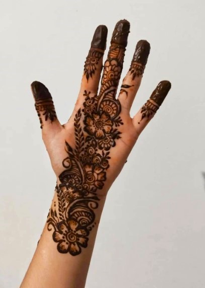 Rose with leaves trail Mehndi Designs for Girls