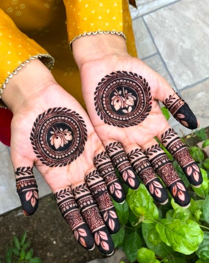 Mandala palm design Mehndi Designs for Girls