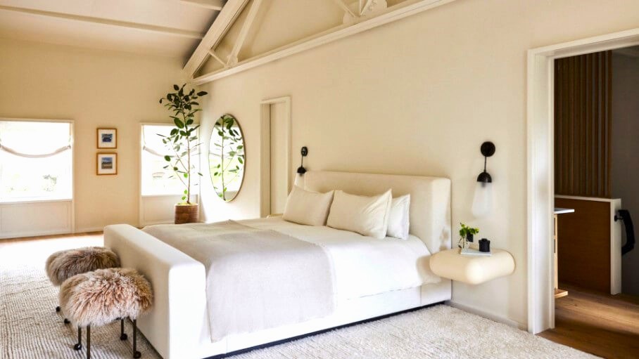 Keep It Simple and Minimal Feng Shui Bedroom