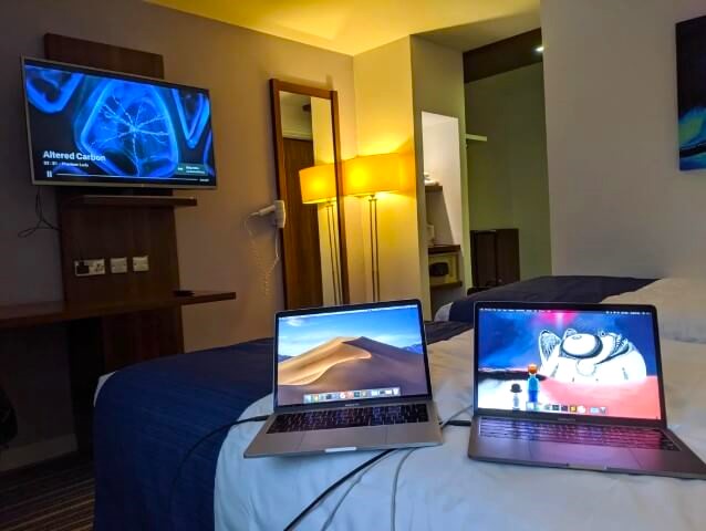 Reduce Electronics in the Feng Shui Bedroom