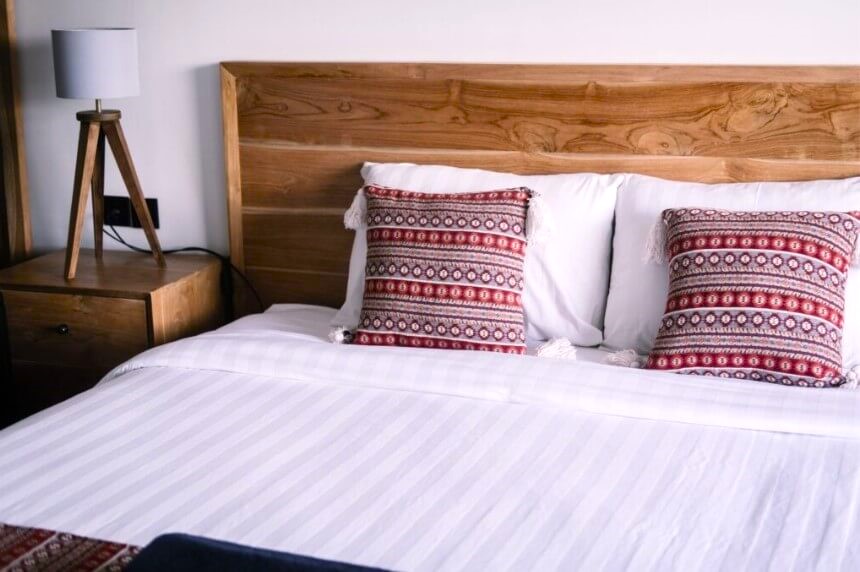 Solid Headboard Feng Shui Bedroom