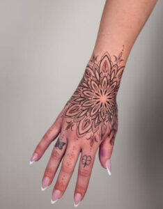 Best Hand Tattoos 2025: Stylish & Meaningful Ideas